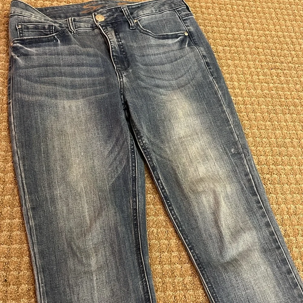 Seven7 High Rise Slim Straight Jeans - Picture 5 of 15